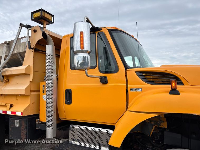 image for item DZ4643 2013 International WorkStar 7500 dump truck