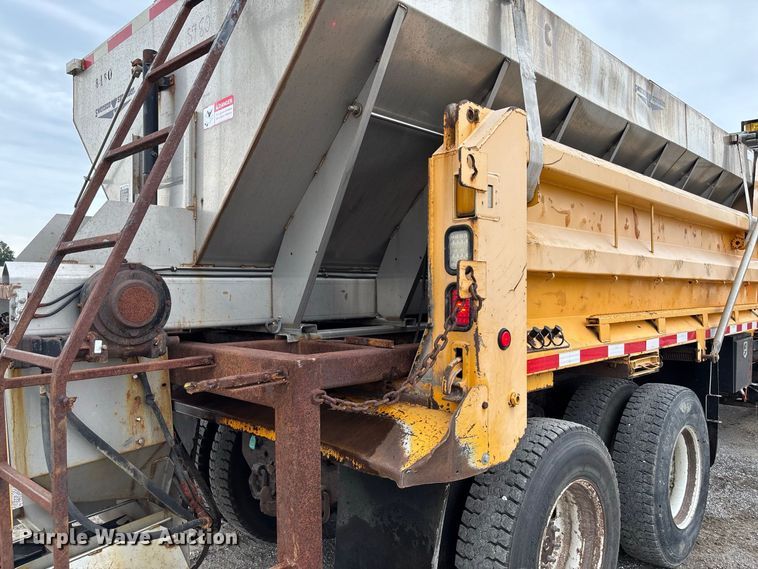 image for item DZ4643 2013 International WorkStar 7500 dump truck