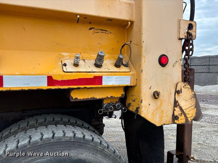 image for item DZ4643 2013 International WorkStar 7500 dump truck