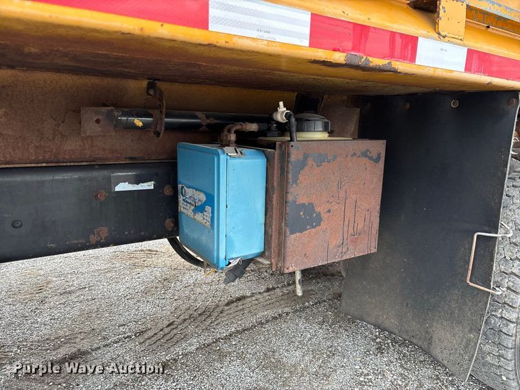image for item DZ4643 2013 International WorkStar 7500 dump truck