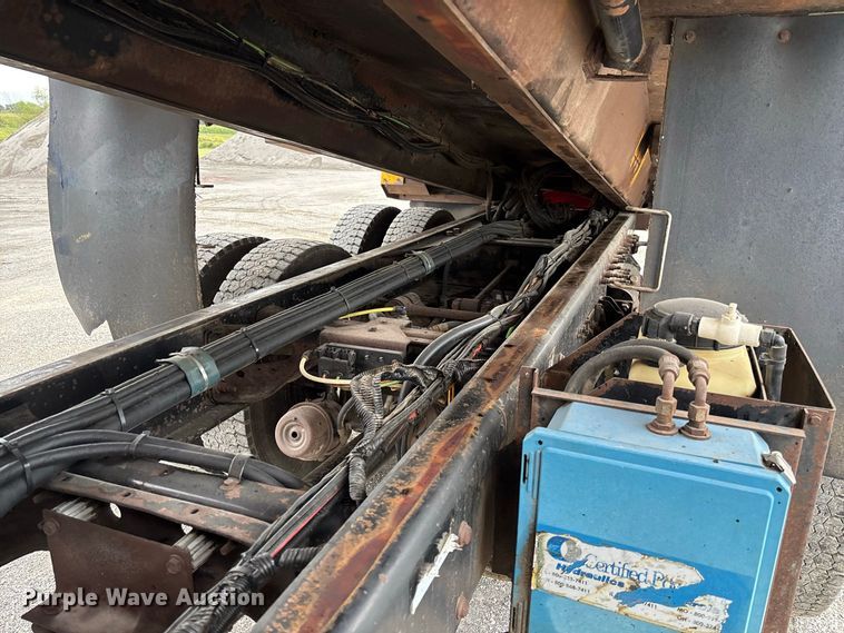 image for item DZ4643 2013 International WorkStar 7500 dump truck