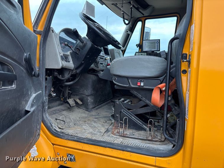 image for item DZ4643 2013 International WorkStar 7500 dump truck