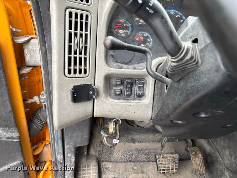 image for item DZ4643 2013 International WorkStar 7500 dump truck