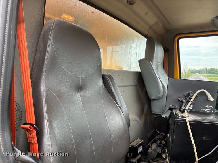 image for item DZ4643 2013 International WorkStar 7500 dump truck