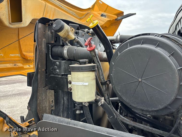 image for item DZ4643 2013 International WorkStar 7500 dump truck