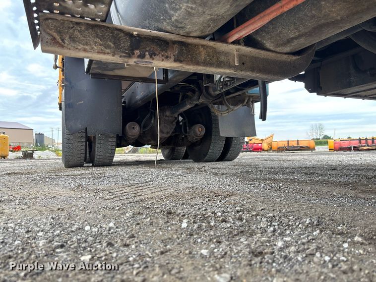image for item DZ4643 2013 International WorkStar 7500 dump truck