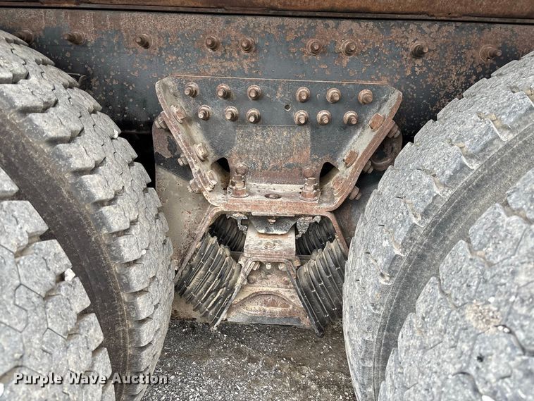 image for item DZ4643 2013 International WorkStar 7500 dump truck