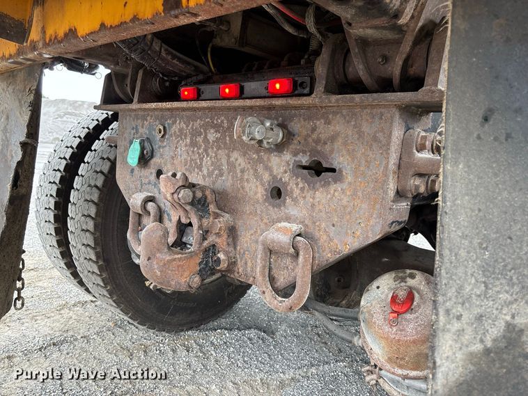 image for item DZ4643 2013 International WorkStar 7500 dump truck