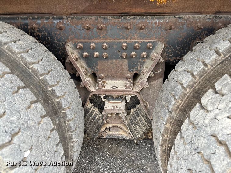 image for item DZ4643 2013 International WorkStar 7500 dump truck