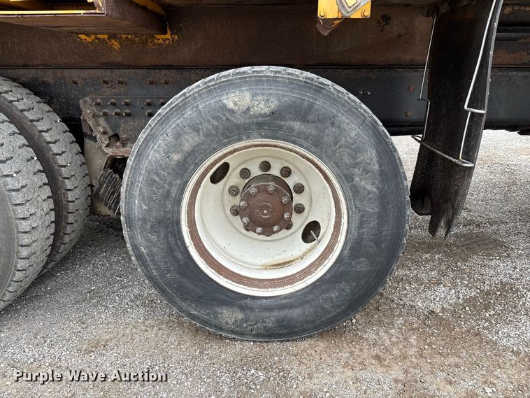 image for item DZ4643 2013 International WorkStar 7500 dump truck