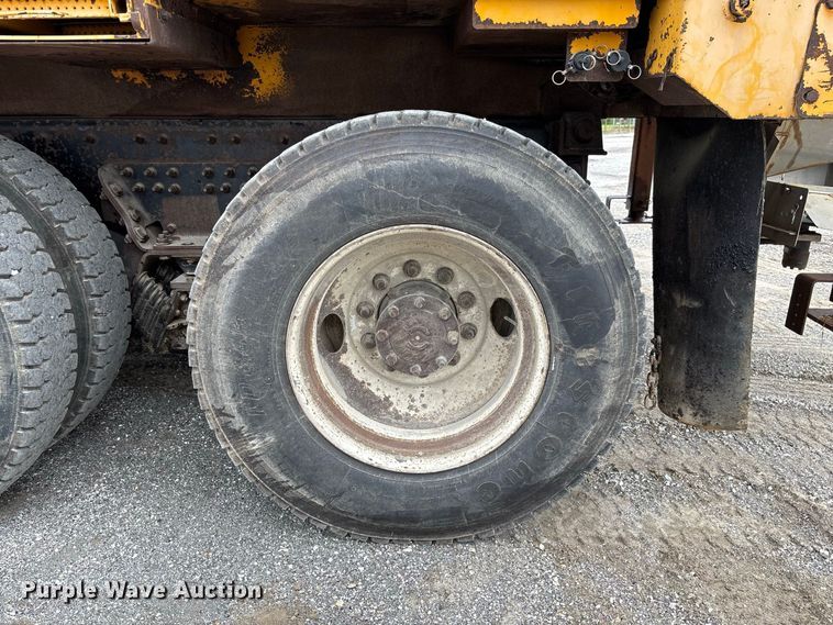 image for item DZ4643 2013 International WorkStar 7500 dump truck