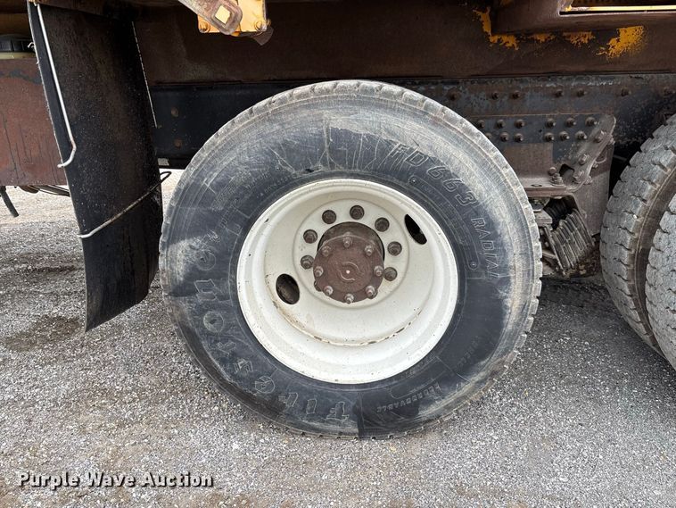 image for item DZ4643 2013 International WorkStar 7500 dump truck