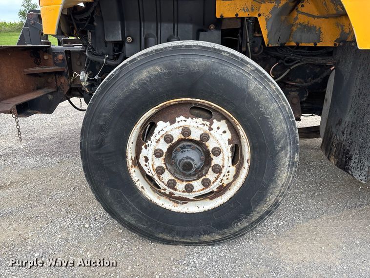 image for item DZ4643 2013 International WorkStar 7500 dump truck