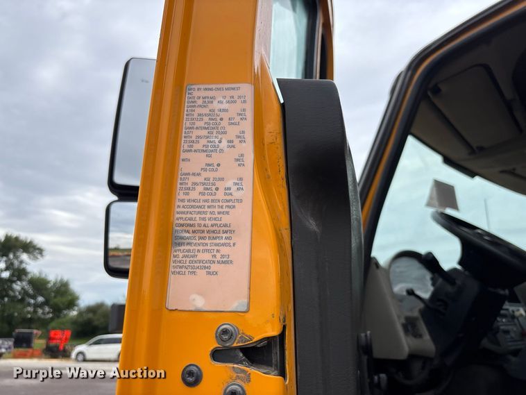 image for item DZ4643 2013 International WorkStar 7500 dump truck