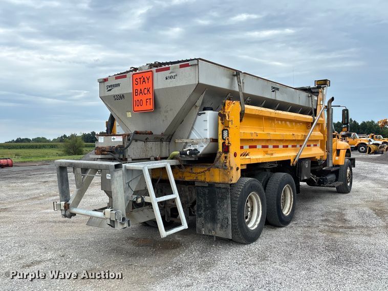 image for item DZ4644 2011 International WorkStar 7500 dump truck
