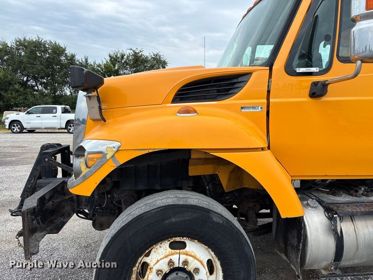 image for item DZ4644 2011 International WorkStar 7500 dump truck