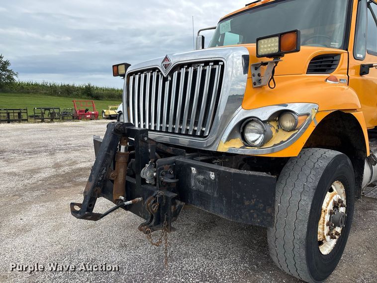 image for item DZ4644 2011 International WorkStar 7500 dump truck