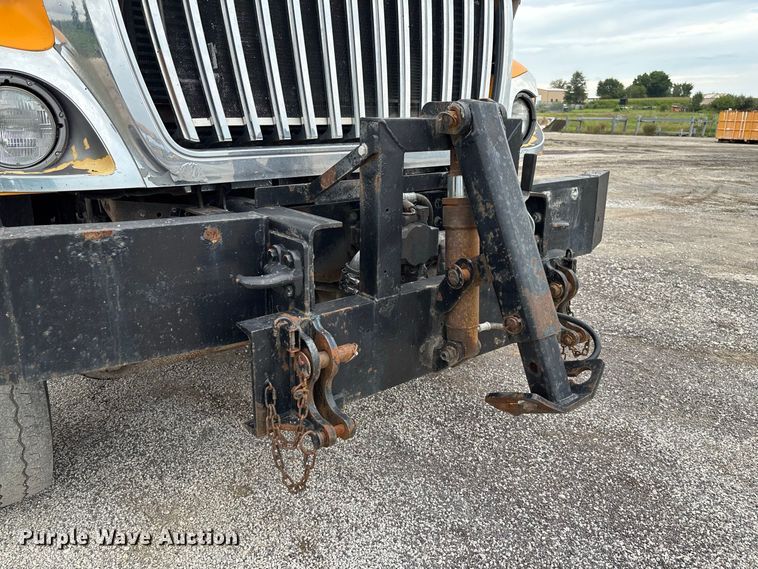 image for item DZ4644 2011 International WorkStar 7500 dump truck