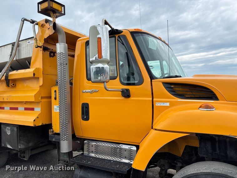 image for item DZ4644 2011 International WorkStar 7500 dump truck