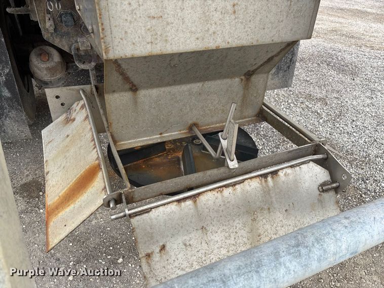 image for item DZ4644 2011 International WorkStar 7500 dump truck