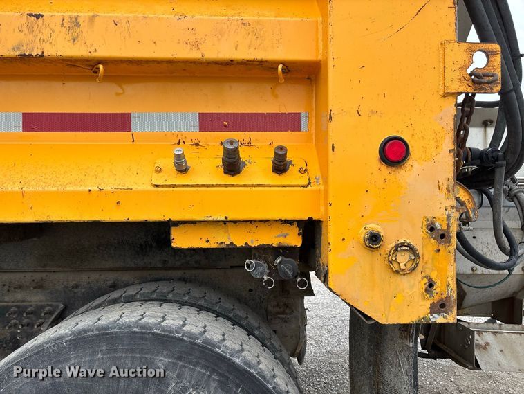 image for item DZ4644 2011 International WorkStar 7500 dump truck