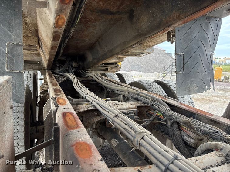 image for item DZ4644 2011 International WorkStar 7500 dump truck