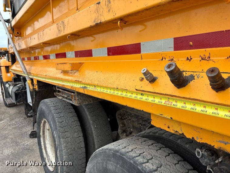 image for item DZ4644 2011 International WorkStar 7500 dump truck
