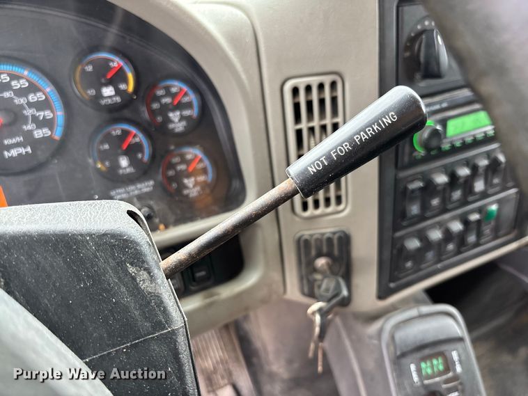 image for item DZ4644 2011 International WorkStar 7500 dump truck