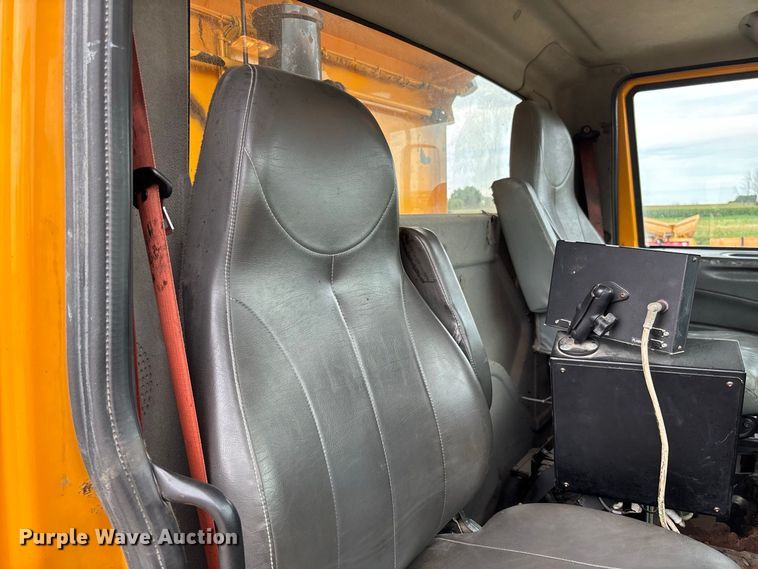 image for item DZ4644 2011 International WorkStar 7500 dump truck