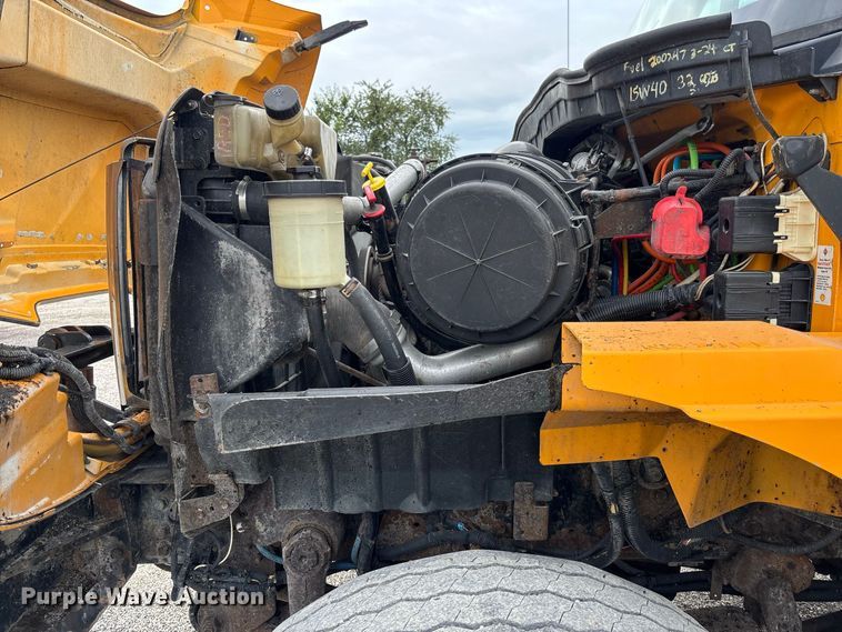image for item DZ4644 2011 International WorkStar 7500 dump truck