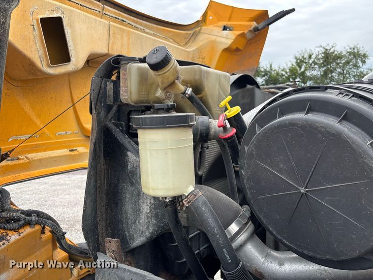 image for item DZ4644 2011 International WorkStar 7500 dump truck