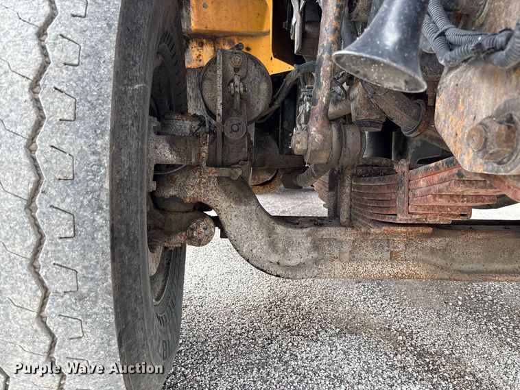 image for item DZ4644 2011 International WorkStar 7500 dump truck
