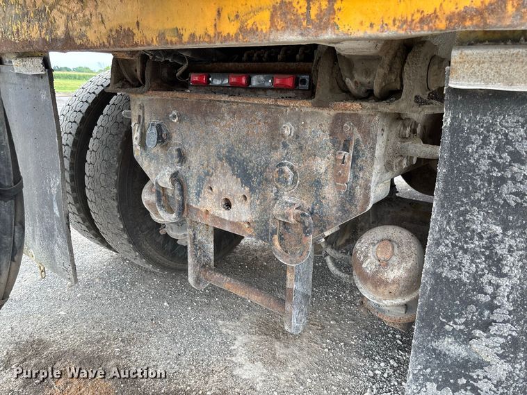image for item DZ4644 2011 International WorkStar 7500 dump truck