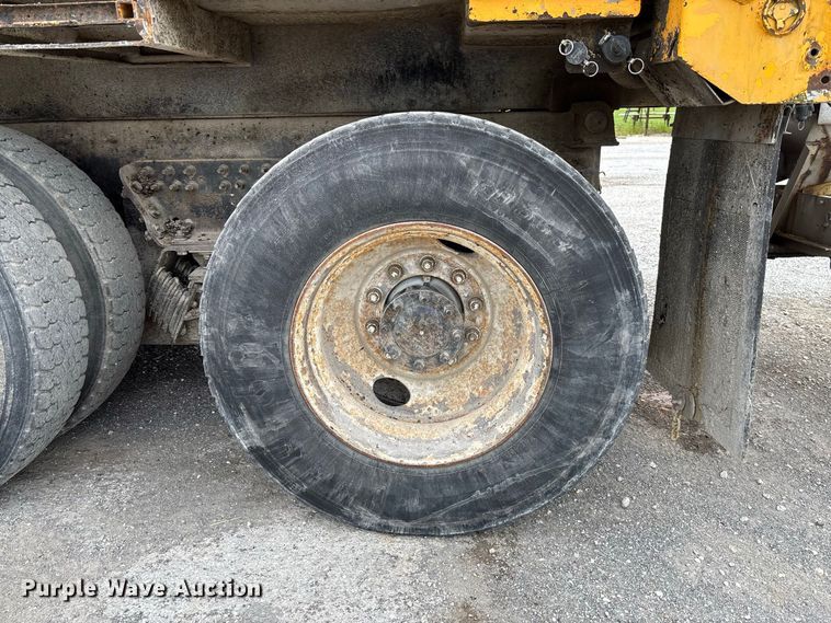 image for item DZ4644 2011 International WorkStar 7500 dump truck