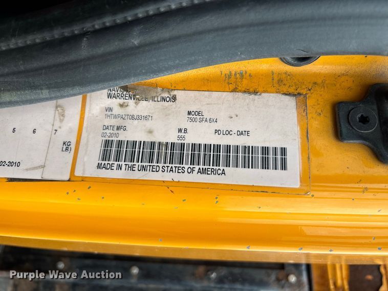 image for item DZ4644 2011 International WorkStar 7500 dump truck