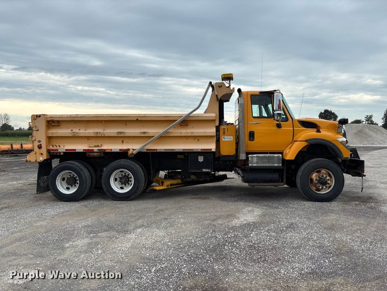 image for item DZ4645 2012 International WorkStar 7500 dump truck