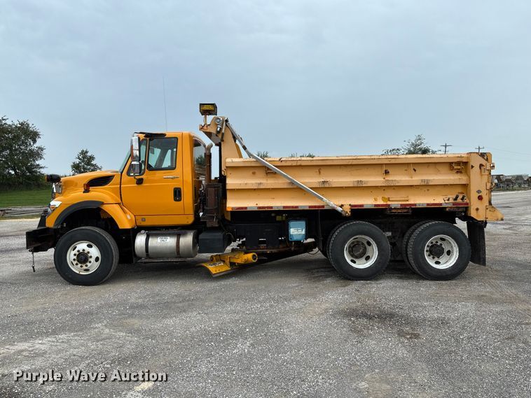 image for item DZ4645 2012 International WorkStar 7500 dump truck