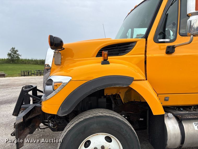 image for item DZ4645 2012 International WorkStar 7500 dump truck