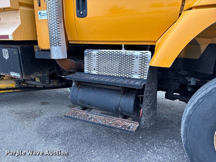 image for item DZ4645 2012 International WorkStar 7500 dump truck
