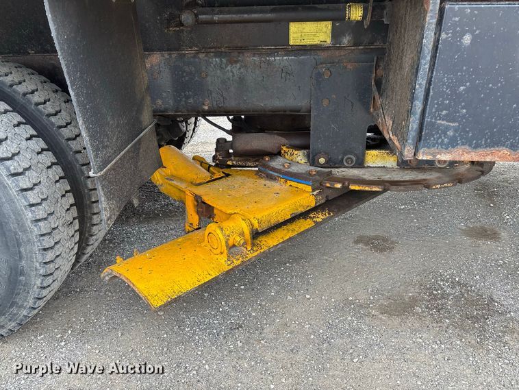 image for item DZ4645 2012 International WorkStar 7500 dump truck
