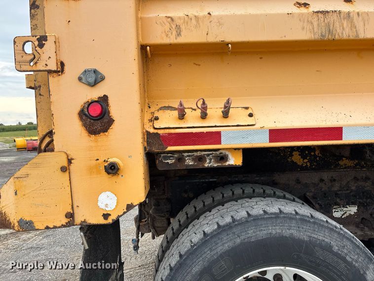 image for item DZ4645 2012 International WorkStar 7500 dump truck