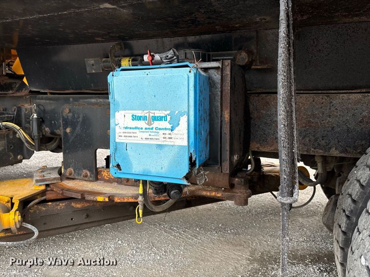 image for item DZ4645 2012 International WorkStar 7500 dump truck