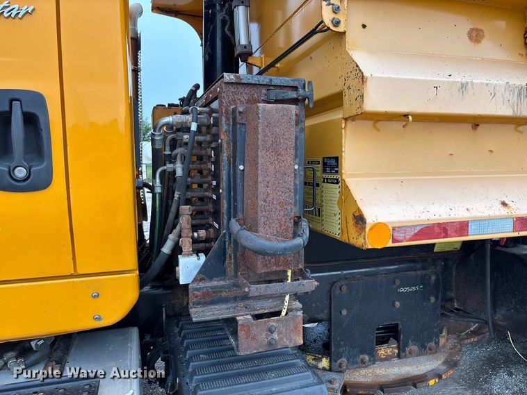 image for item DZ4645 2012 International WorkStar 7500 dump truck
