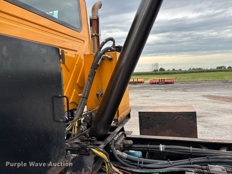 image for item DZ4645 2012 International WorkStar 7500 dump truck