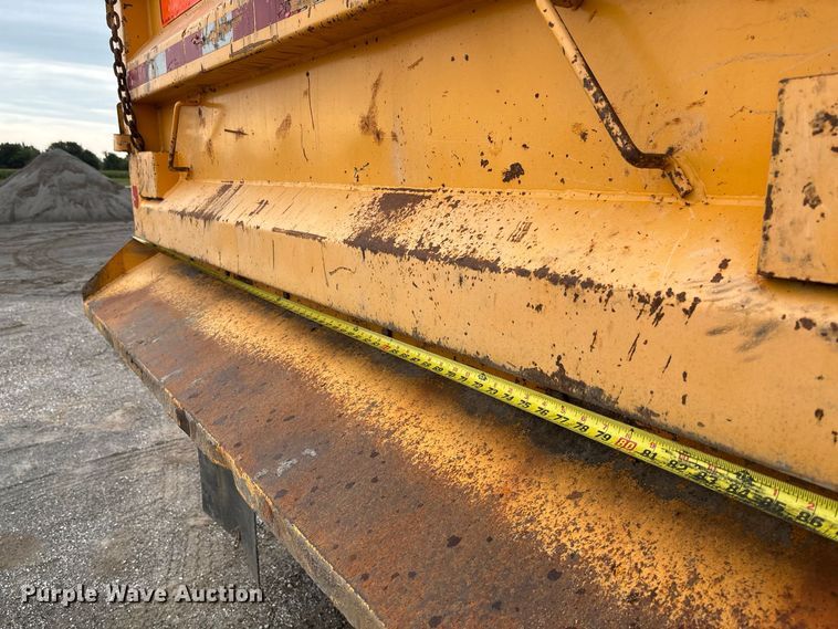 image for item DZ4645 2012 International WorkStar 7500 dump truck