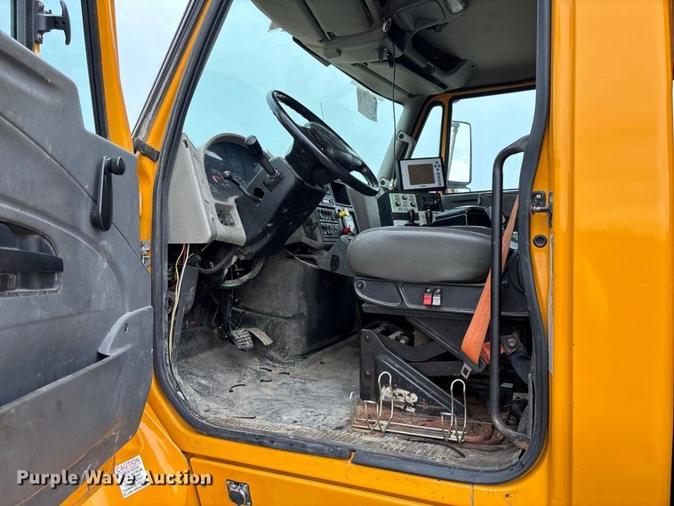 image for item DZ4645 2012 International WorkStar 7500 dump truck