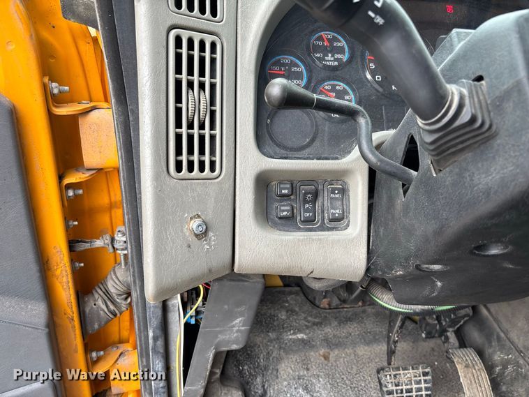 image for item DZ4645 2012 International WorkStar 7500 dump truck