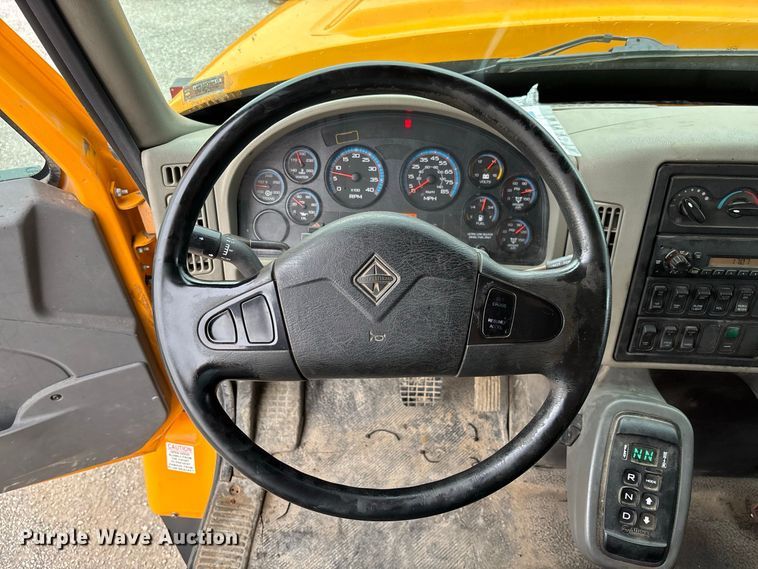 image for item DZ4645 2012 International WorkStar 7500 dump truck