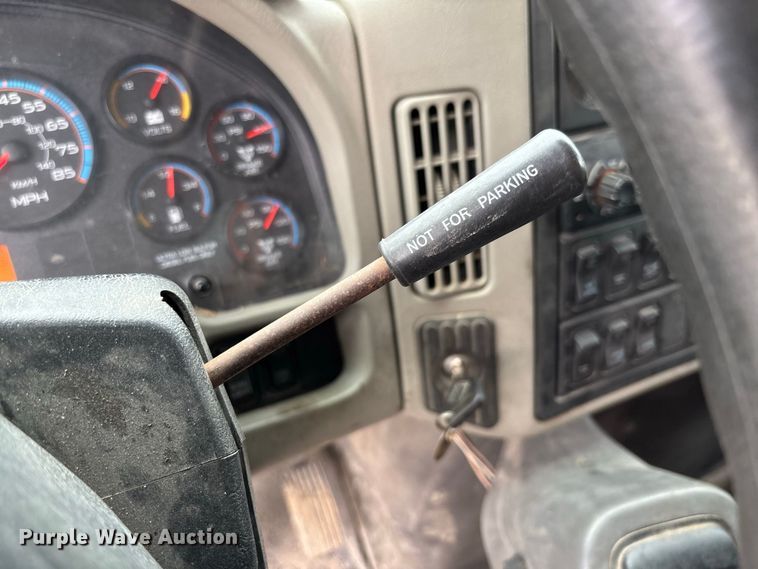 image for item DZ4645 2012 International WorkStar 7500 dump truck