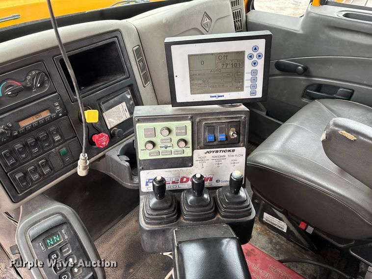 image for item DZ4645 2012 International WorkStar 7500 dump truck